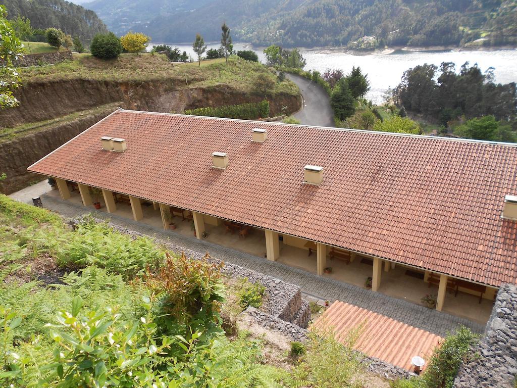 Vale De Azereiros Apartamentos Герес Номер фото